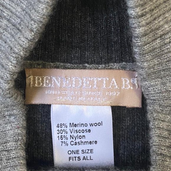 Women's Benedetta B Cashmere Blend Cape Sweater Made in Italy - Picture 6 of 6